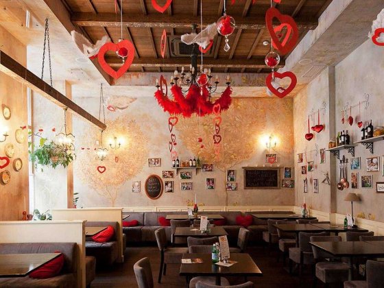 Супер! Ресторан, супермаркет в центре возле Оперного! 15 у.е за метр Одесса