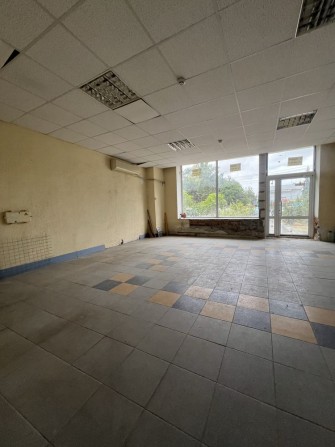 Здам   під  магазин або спорт  215-  140 м² біля парку Марка Твена! - фото 1