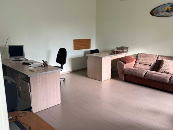 Сдам офис с отдельным входом 55 м., район Запорожского шоссе.