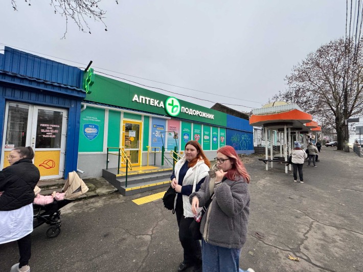 Пр.Центральний 93 кв.м. ТОП місце прохідняк біля зупинки - фото 1