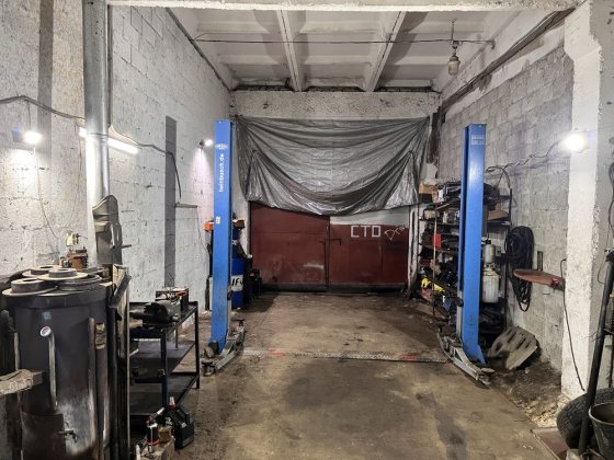 Оренда підйомника СТО Львів