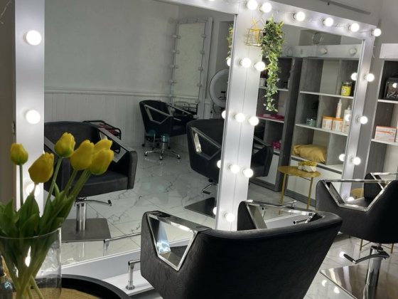 Оренда робочих місць або всього залу для перукарів у салоні краси Львів