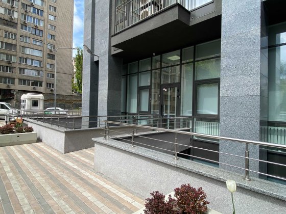 Здається в оренду нежитлове приміщення, вул. В. Липківського, 37Б Київ