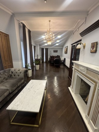 Оренда офісу 755м2 + підвал 150м2( бонус) , оренда по поверхах. - фото 1