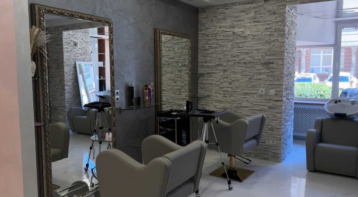 Оренда робочого місця для перукаря-колориста|нарощення волосся Оболонь - фото 1