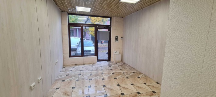 Оренда приміщення 22 кв.м. вул. Космонавтів. Без комісії - фото 1