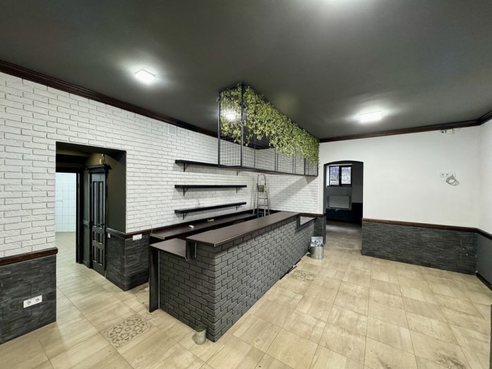 Оренда комерційного приміщення | вул. Листопадового Чину - фото 1