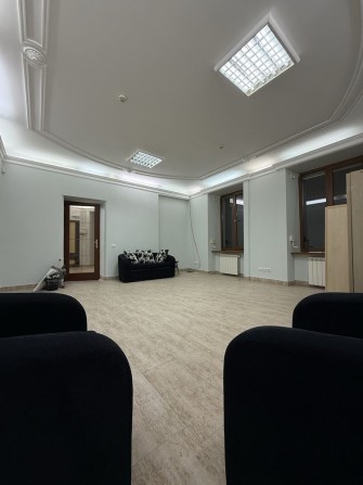 Оренда Офіс Ближній центр Парковка - фото 1