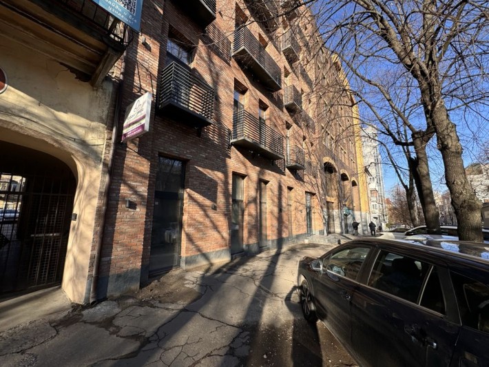 Оренда фасадного приміщення вул. Воскресенська, Старокозацька - фото 1