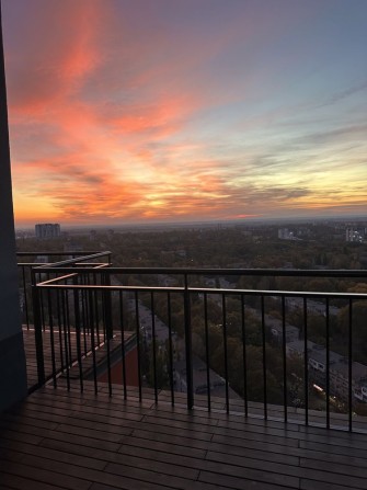 ОФІС З МЕБЛЯМИ ТА СВІТЛОМ є терасса з оглядом на захід сонця - фото 1