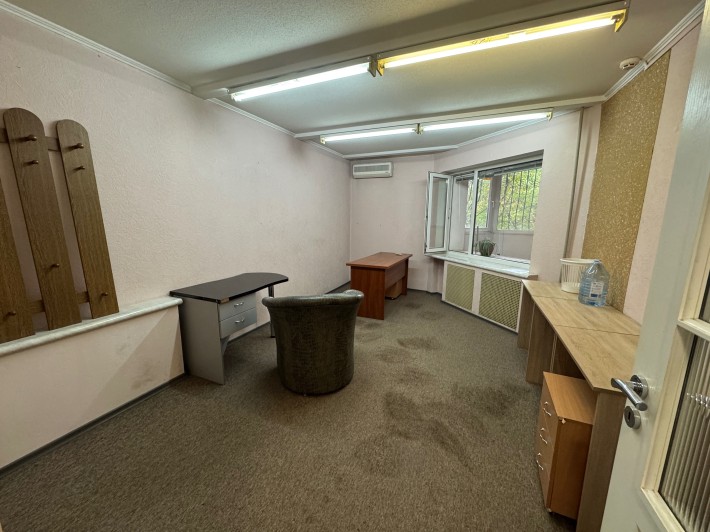 дам офісне приміщення в центрі!
 вул. Старокозацька, 38 (1-й поверх) - фото 1