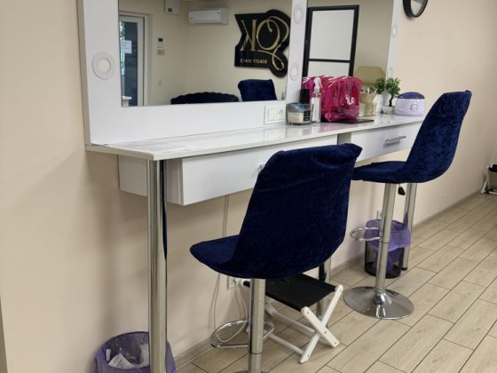 Здам місце бровіста візажиста