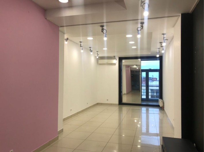 Афіна 45 м2 офіс з балконом на Дерибасівську - фото 1