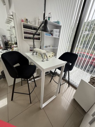 Оренда !!! Майстрам по манікюру , бровисту , візажисту !Дарницька пл. - фото 1