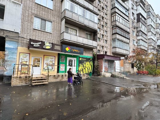 Пр.Корабелів Октябрське 13 кв.м. гарна локація окремий вхід Миколаїв