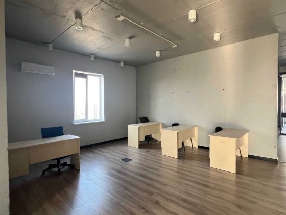 Без %!Є генератор Оренда офісу Riverstone Трускавецька 4Б, Рівер Стоун