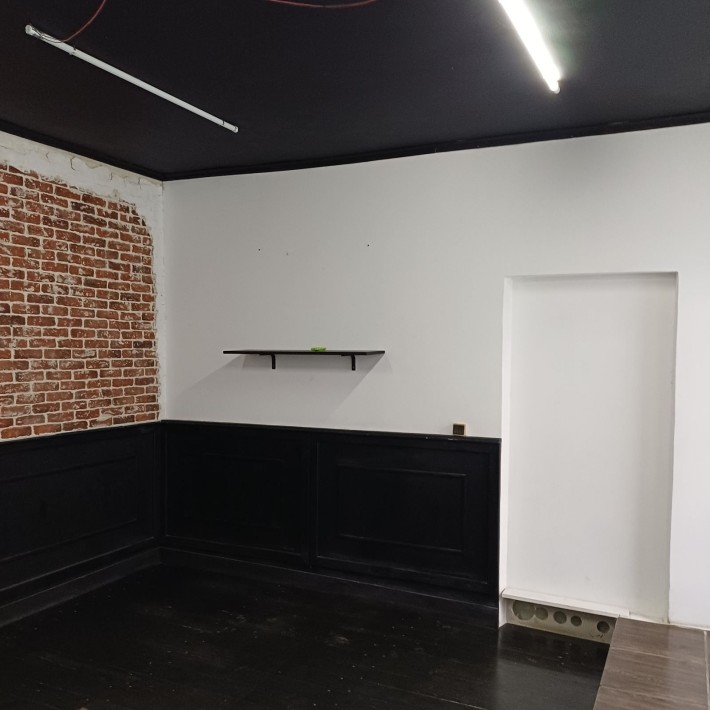 Сдам кабинет 19 кв.м.в центре на охраняемой территории! Без комиссии! - фото 1