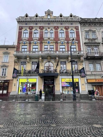 м. Львів, пр. Свободи, 27. ТЦ - готель ''Опера пасаж'' - фото 1