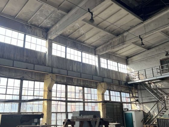 Аренда части цеха 200м2. Мостовой кран. Мощность.