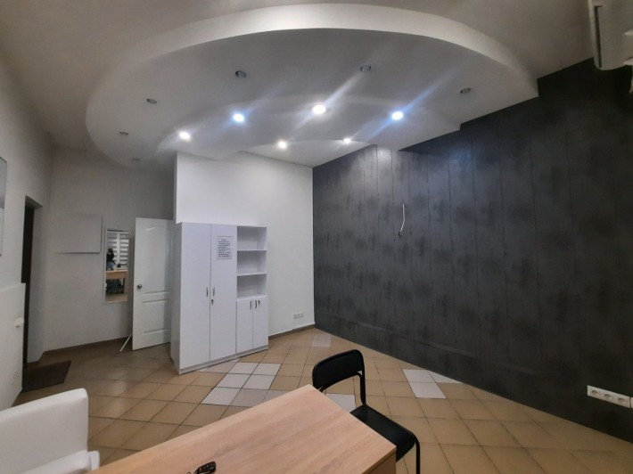 Оренда приміщення 33 кВ.м Золоті Ворота 1-пов. Без % - фото 1