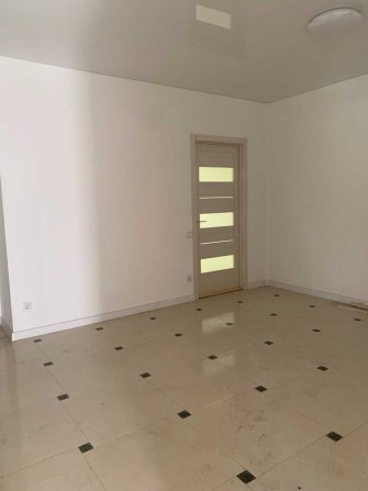 Здам приміщення Шота Руставелі, цоколь(як бомбосховище) 60м та 22м - фото 1