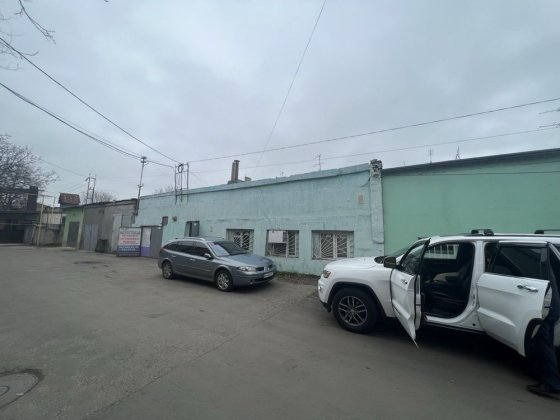 Сдам помещения+гараж с ямой Богдана Хмельницкого 21 Одесса