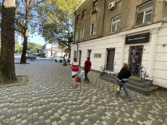 Центр Московская/Спасская 80 кв.м.фасад бойкое место цена 35000грн/мес Миколаїв