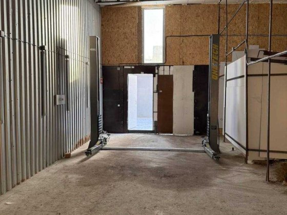 Здам СТО 150 м² з підйомником, яма, висота — Північна 3, Оболонь Київ
