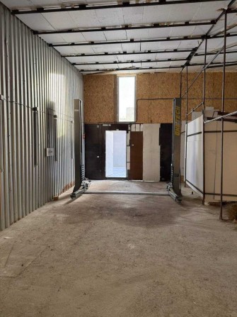 Здам СТО 150 м² з підйомником, яма, висота — Північна 3, Оболонь - фото 1