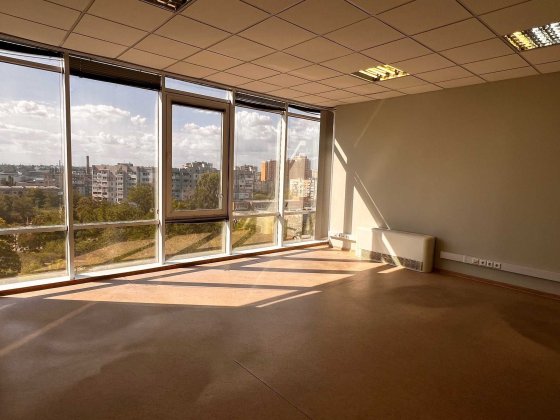 МАЛЕНЬКИЙ офіс 32-37 кв.м.  -  з генератором та інтернетом Одеса