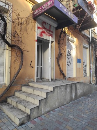 Фасадне приміщення в центрі | Нечипуренка / Єврейська - фото 1