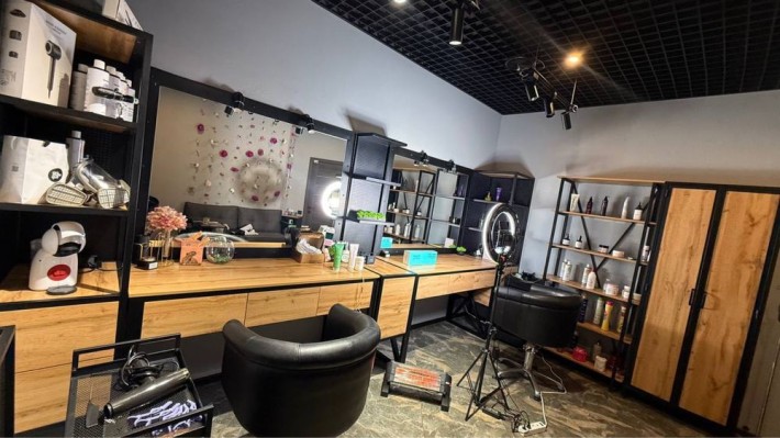 Здам кабінет парукаря / візажист - фото 1