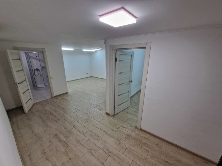 Оренда нежитлового приміщення на проспекті Свободи, вул. Коперніка, 1 - фото 1