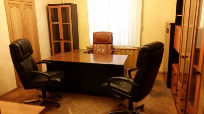 Сдается офис в центре Яворницкого 115 Озерка - фото 1
