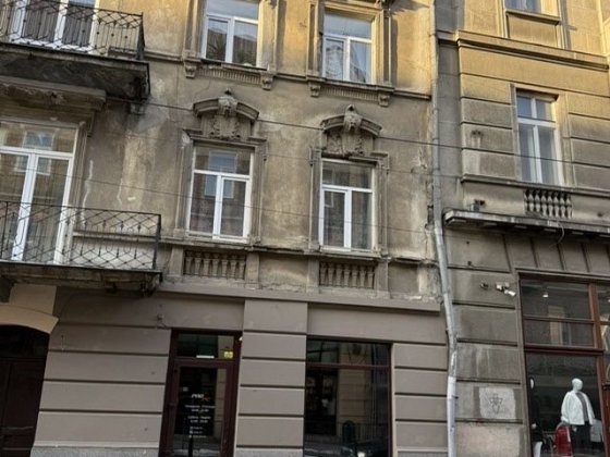 Оренда фасадного приміщення вул. Дорошенка Львів