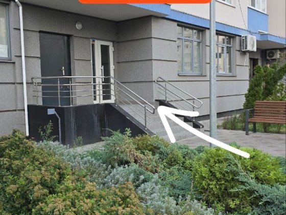 Оренда приміщення 34.2 кв.м  під салон,офіс,Позняки, вул Пчілки 7