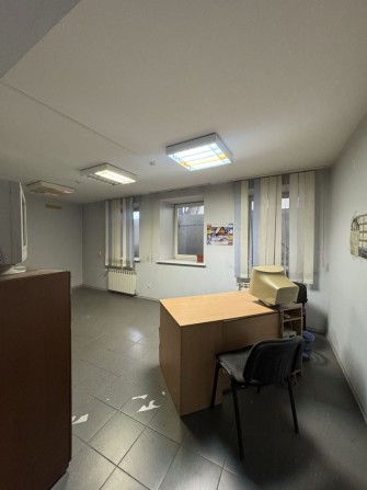 Сдам офис кабинет центр ул Воскрсенская / 93 Холодноярской Бригады - фото 1