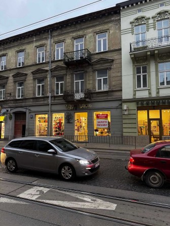 Оренда фасадного приміщення вул. Франка - фото 1