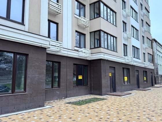 Аренда нового,фасадного помещения по Садовой 105м 60000грн Миколаїв