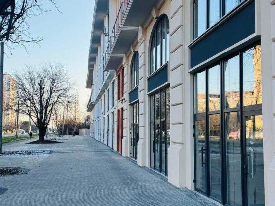 Фасадне приміщення на Люстдорфській дорозі під квітковий магазин. Одеса