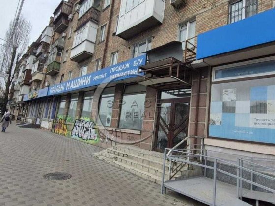 Оренда комерційне приміщення вільного призначення Фасад.