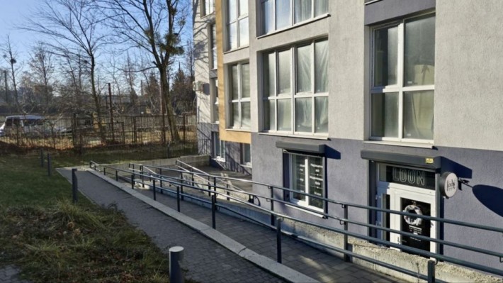 Оренда комерційного приміщення по вулиці Гніздовського 75Б - фото 1