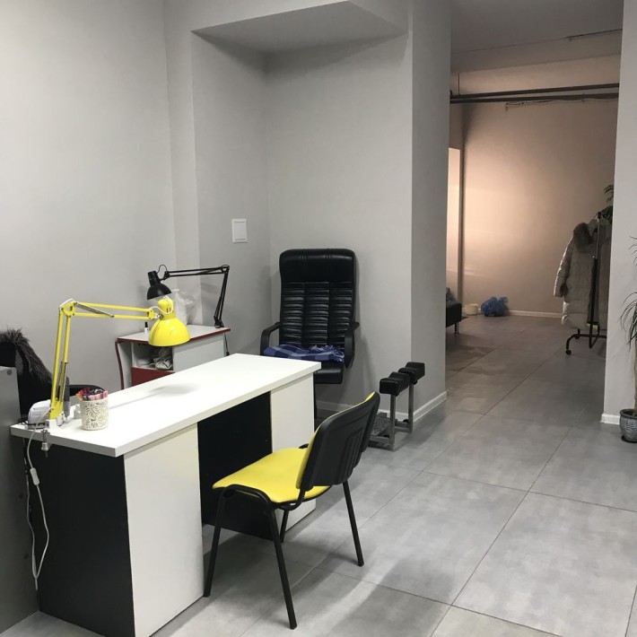 Аренда рабочих мест для мастера маникюра, бровиста и лешмейкера - фото 1