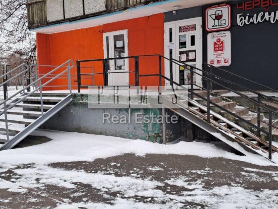 Оренда приміщення 1 поверх 83м фасад Поповича 16 Лісова магазин аптека