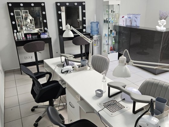 Оренда масажн кабін,  місця манікюр педикюр бровіст лашмейкер. Позняки