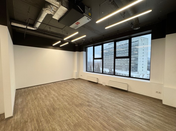 Аренда офиса 35,8 кв.м в современным Бизнес центре, м.Ботанический Сад - фото 1