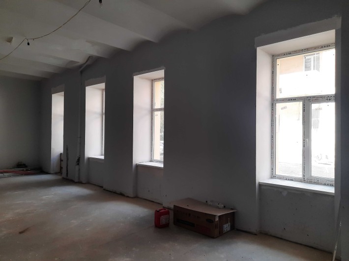 Универсальное помещениев центре Одессы со свободной планировкой. - фото 1