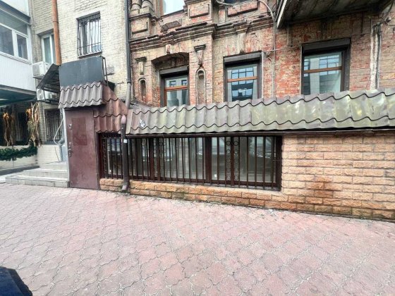 Сдам коммерческое помещение на ул. Магдебурского Права. Центр. Днепр