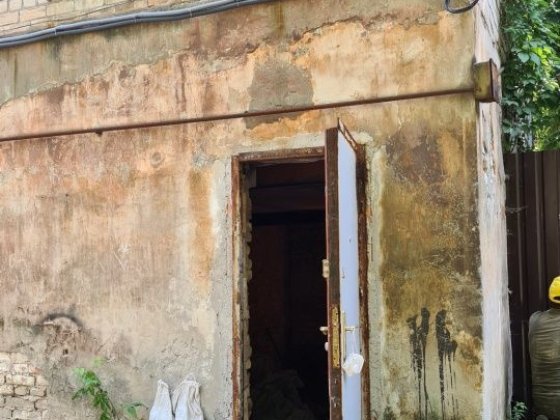 Сдам помещениемв центре, ТЦ атриум,  под офис, склад, требует ремонта,