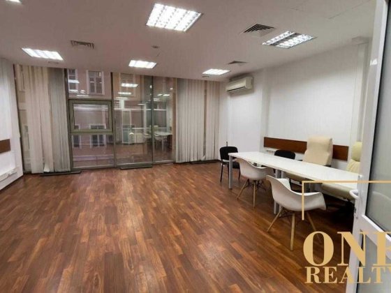 Оренда офісного приміщення 83 кв.м ЦЕНТР Бесарабка